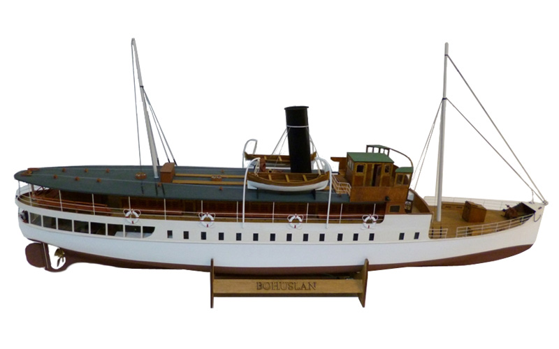 Byggmodell tr&auml; - S/S Bohusl&auml;n - 1:45 - 95cm - inkl. Led kit - NCB