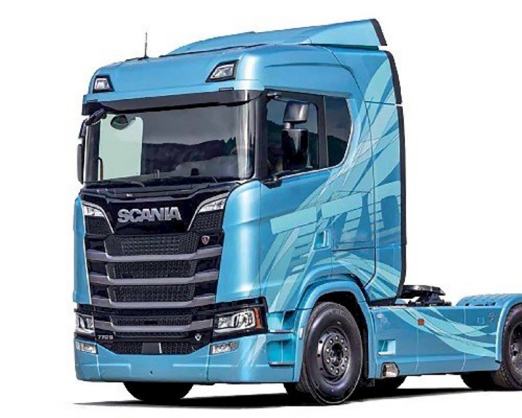 Byggmodell lastbil - Scania S770 4x2 normal roof - 1:24 - Italieri