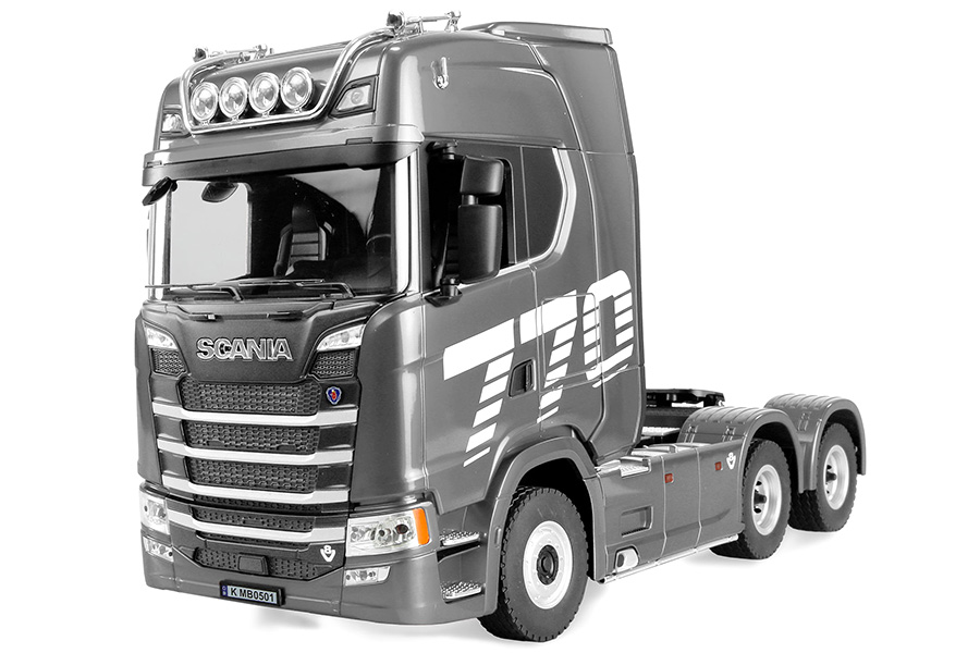 Radiostyrd lastbil - Scania 770 S V8 Truck 6x4 - Silver - 1:18 - 2,4GHz - RTR