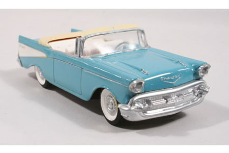 Byggmodell bil - Chevy Ragtop 1957 - 1:32 - LindBerg